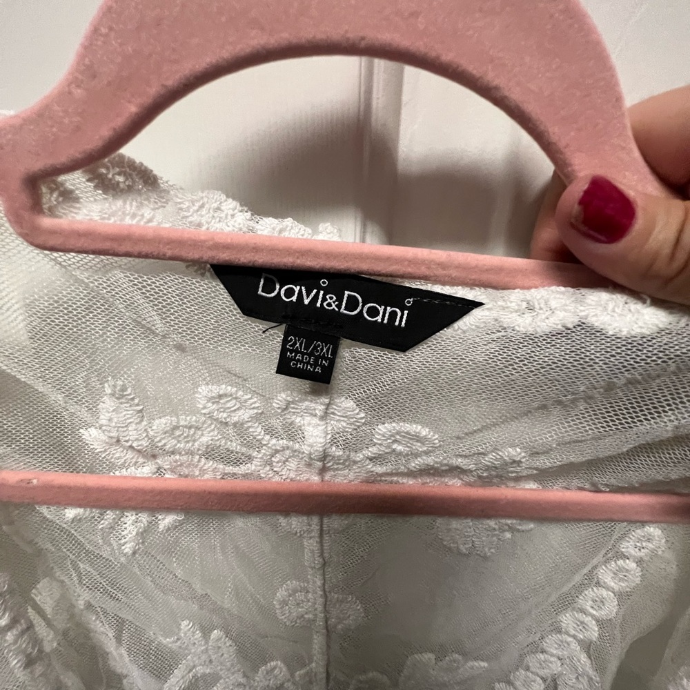White lace cover up/kimono 2X/3x